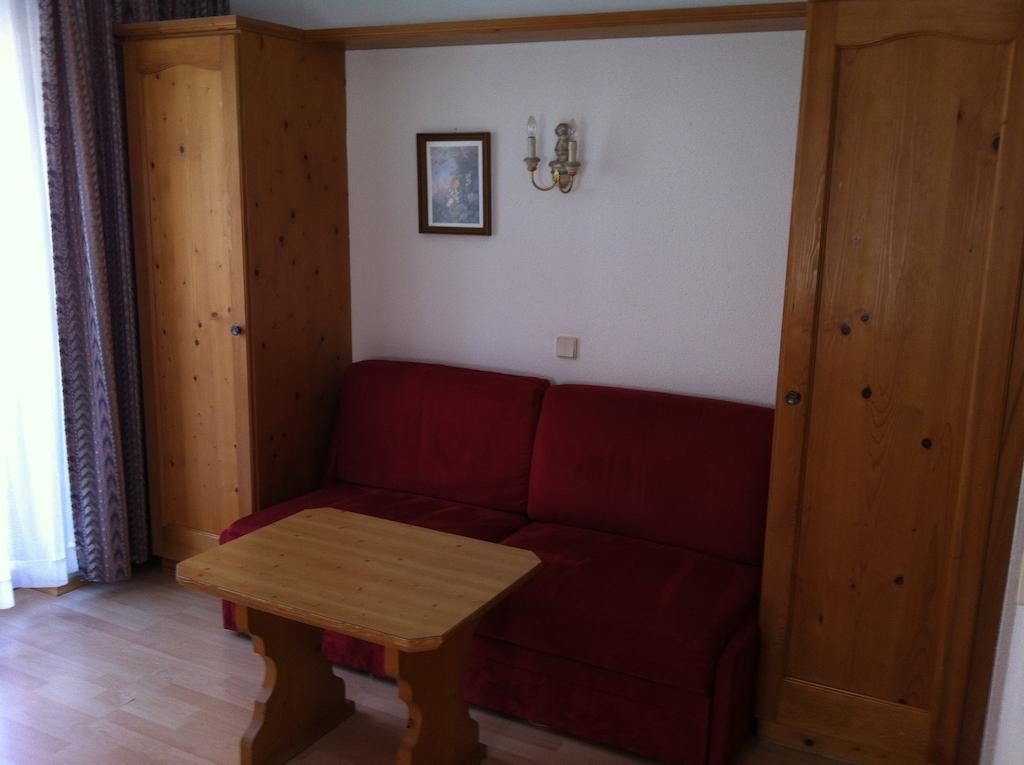 Hotel Garni Pfandl Neustift im Stubaital Zimmer foto